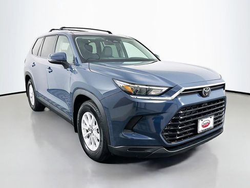 Certified 2025 Toyota Grand Highlander AWD Hybrid image 3