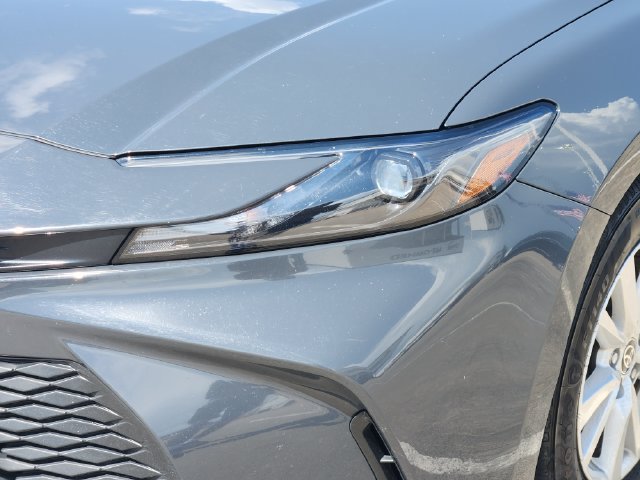 Used 2025 Toyota Camry LE FWD image 9