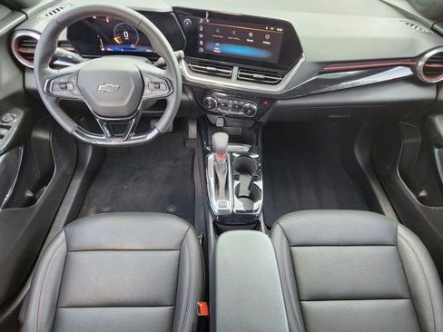 Used 2025 Chevrolet Trax RS w/ Driver Confidence Package image 26