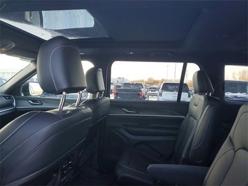 New 2025 Jeep Grand Cherokee L Limited w/ Trailer Tow Package image 10