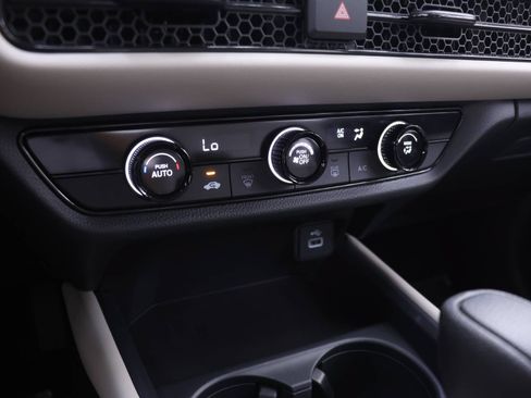 Certified 2025 Honda HR-V LX image 6