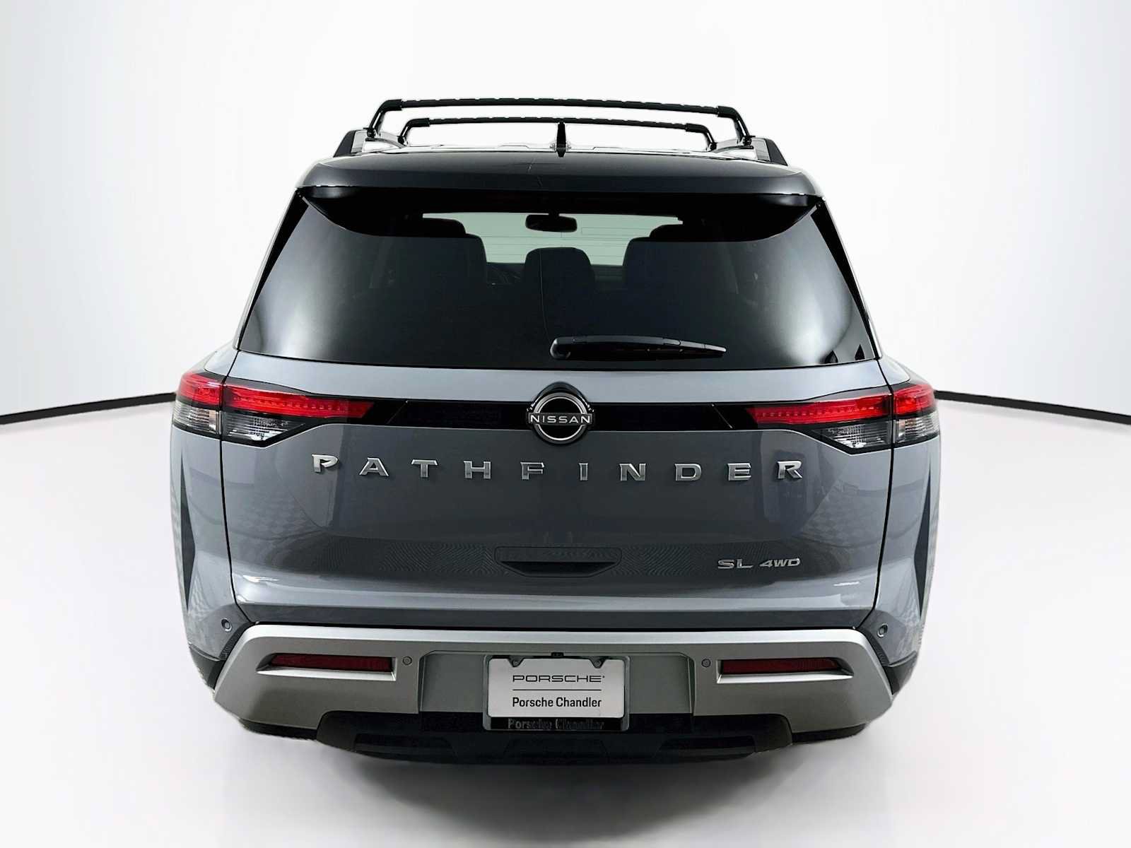 Used 2022 Nissan Pathfinder SL AWD/4WD image 10