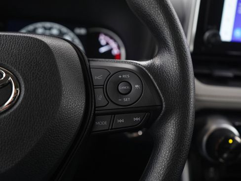 Used 2024 Toyota RAV4 XLE image 27