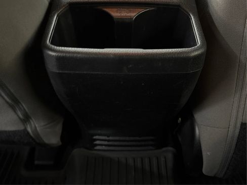 Used 2022 Toyota Tacoma SR5 AWD/4WD image 28