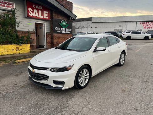 Used 2018 Chevrolet Malibu LT w/ Leather Package image 1