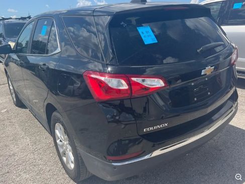 Used 2021 Chevrolet Equinox LT FWD image 2