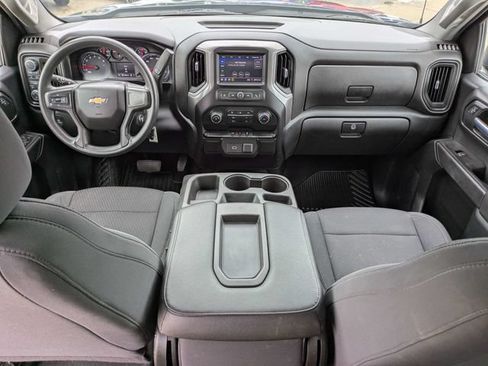 Used 2020 Chevrolet Silverado 1500 Custom w/ Custom Value Package AWD/4WD image 15