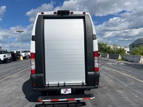 Used 2024 RAM ProMaster 3500 w/ Delivery Van Package image 4