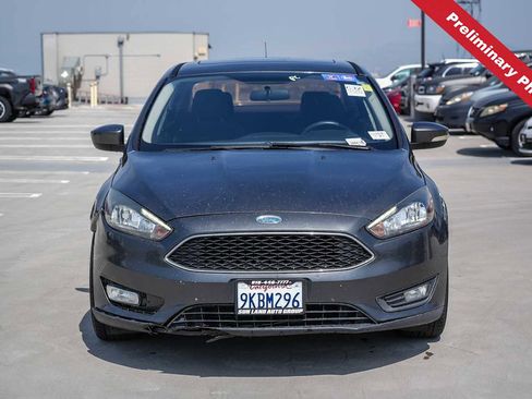 Used 2018 Ford Focus SEL FWD image 2