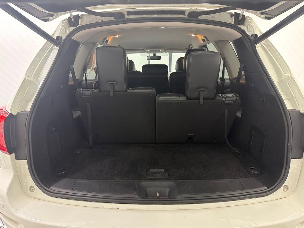 Used 2020 Nissan Pathfinder SL FWD image 20