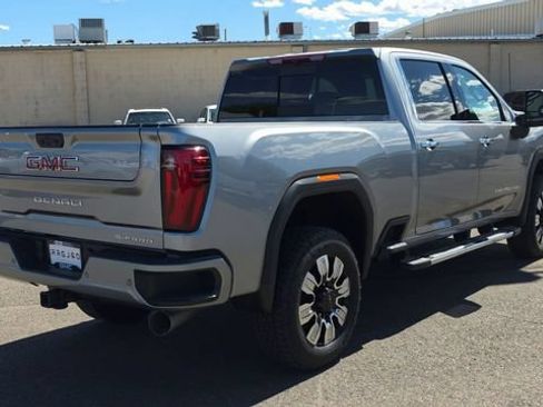 New 2026 GMC Sierra 2500 Denali AWD/4WD image 9