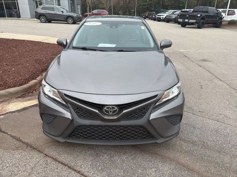Used 2018 Toyota Camry SE image 8