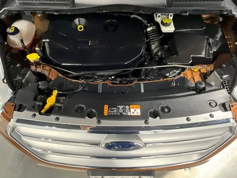 Used 2017 Ford Escape Titanium w/ Equipment Group 301A AWD/4WD image 42