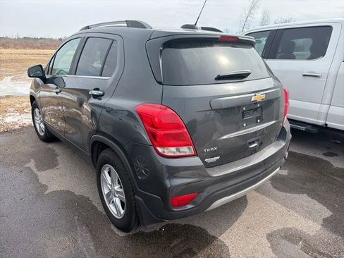 Used 2019 Chevrolet Trax LT w/ LT Convenience Package image 8