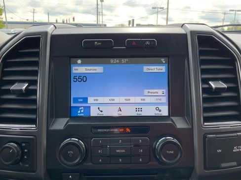 Used 2018 Ford F150 XLT w/ Equipment Group 302A Luxury AWD/4WD image 13