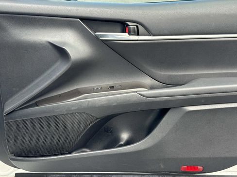 Used 2024 Toyota Camry SE image 25