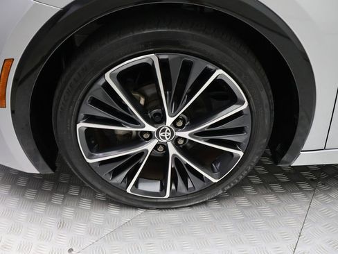 Used 2024 Toyota Prius XLE image 4