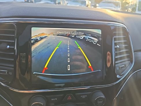 Certified 2020 Jeep Grand Cherokee Limited image 28