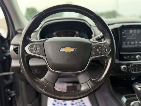 Used 2018 Chevrolet Traverse LT FWD image 15