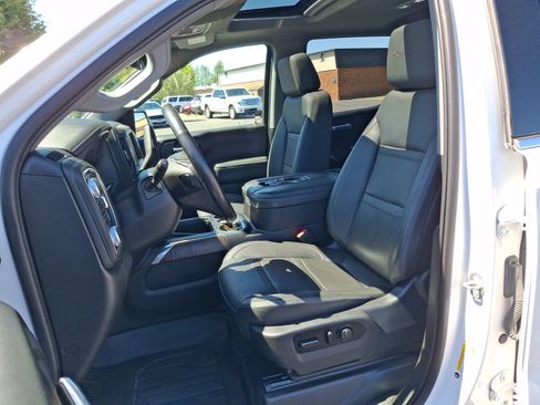 Used 2021 GMC Sierra 1500 Denali w/ Denali Ultimate Package AWD/4WD image 17