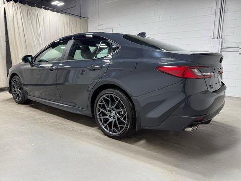 Used 2025 Toyota Camry SE image 5