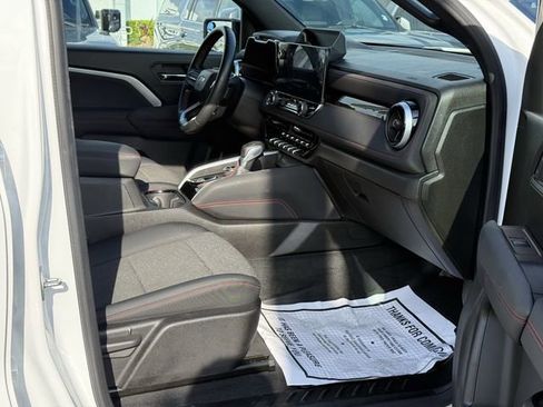 Used 2023 Chevrolet Colorado Z71 image 15