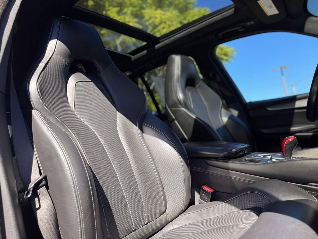 Used 2017 BMW X5 M AWD/4WD image 27