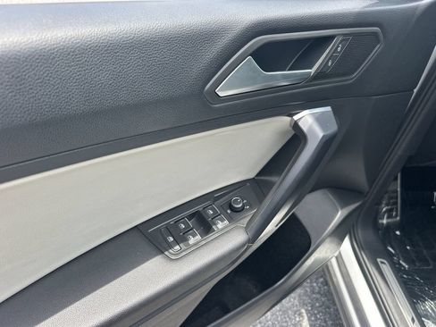 Used 2021 Volkswagen Tiguan SE R-Line FWD image 18