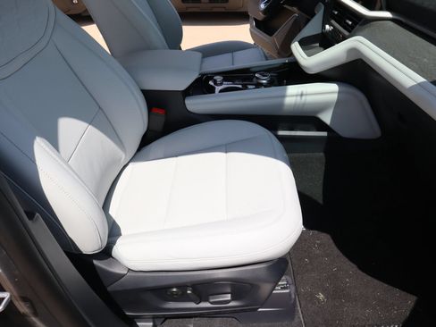 New 2026 Ford Explorer Platinum w/ LUX Leather Package AWD/4WD image 15