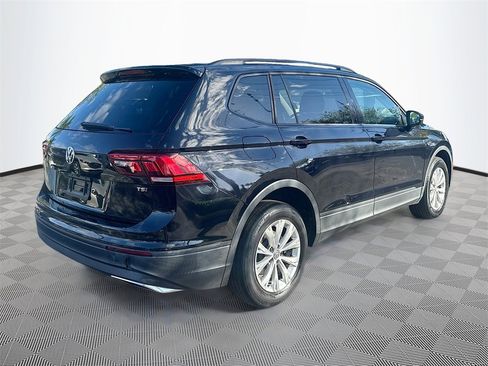 Used 2018 Volkswagen Tiguan S image 6