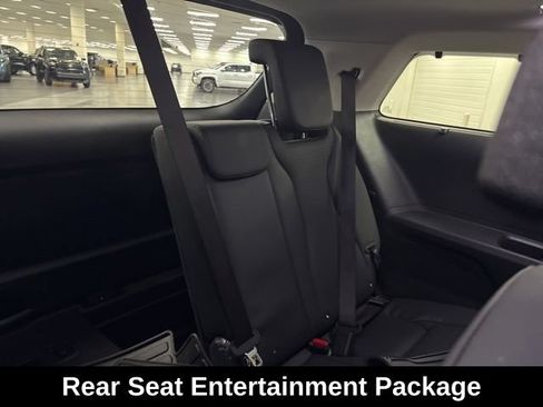 Used 2025 Kia Carnival SX Prestige FWD image 3