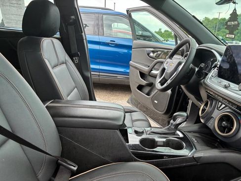 Used 2024 Chevrolet Blazer Premier w/ Driver Confidence II Package AWD/4WD image 12