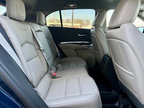 Used 2019 Cadillac XT4 Luxury w/ Cold Weather Package image 11