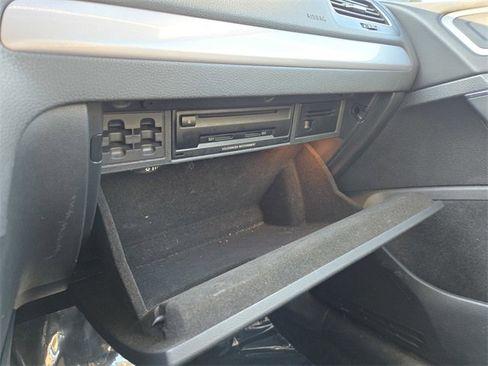 Used 2015 Volkswagen e-Golf Limited Edition image 20