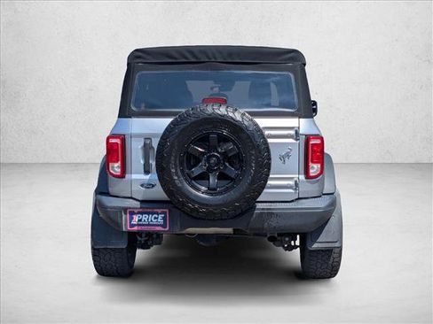 Used 2022 Ford Bronco Black Diamond image 6