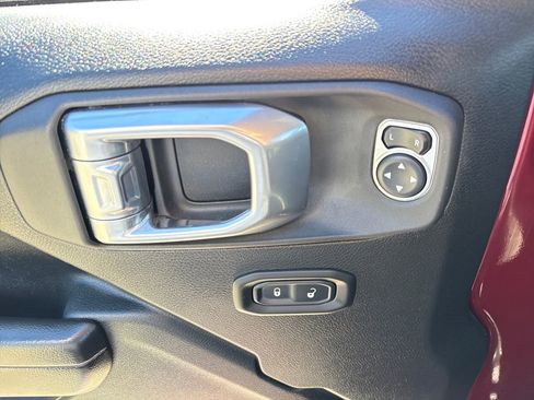 Used 2021 Jeep Wrangler Sport image 16
