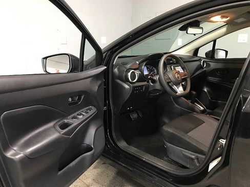 Used 2020 Nissan Versa S FWD image 9