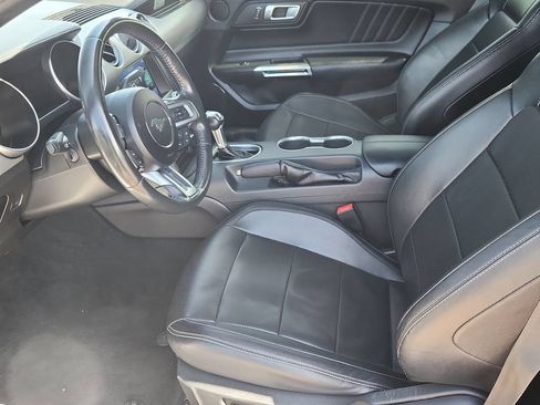 Used 2022 Ford Mustang Premium RWD image 7