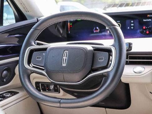 Used 2026 Lincoln Nautilus Premier w/ Equipment Group 102A AWD/4WD image 16