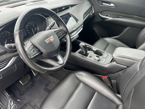 Used 2019 Cadillac XT4 Sport w/ Driver Awareness Package FWD image 10