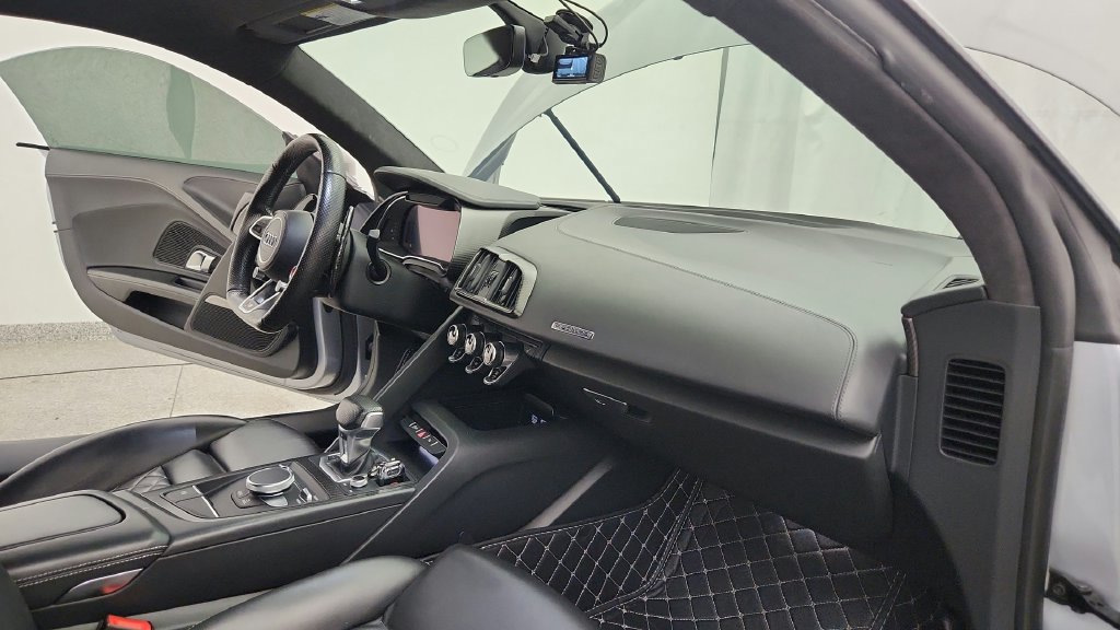 Used 2017 Audi R8 V10 plus AWD/4WD image 37