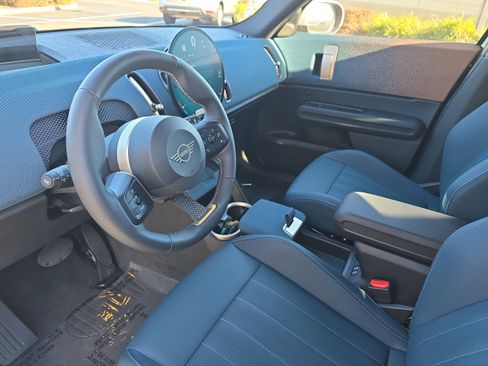 Certified 2025 MINI Cooper Countryman S w/ Comfort Package Max image 20