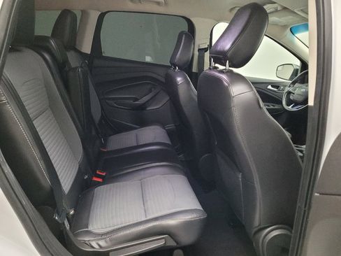 Used 2019 Ford Escape SE FWD image 19