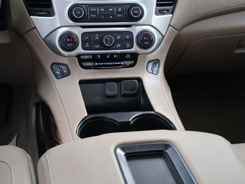 Used 2020 GMC Yukon XL SLT w/ Open Road Package image 16