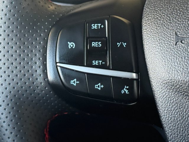 Used 2023 Ford Escape ST-Line AWD/4WD image 10