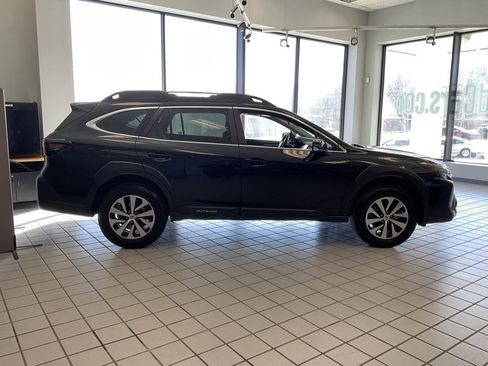 Used 2025 Subaru Outback Premium w/ Popular Package #1A image 6