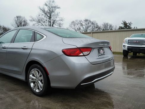 Used 2016 Chrysler 200 Limited image 14