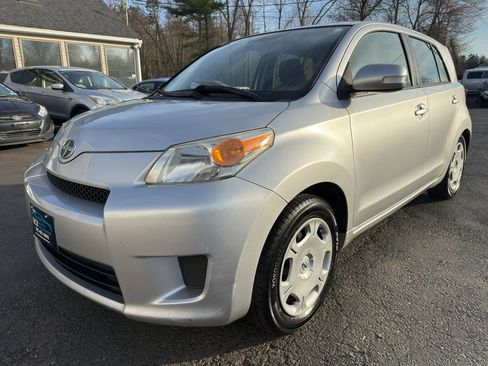 Used 2012 Scion xD image 3