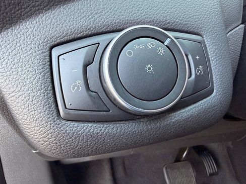 Used 2017 Ford C-MAX SE FWD image 39
