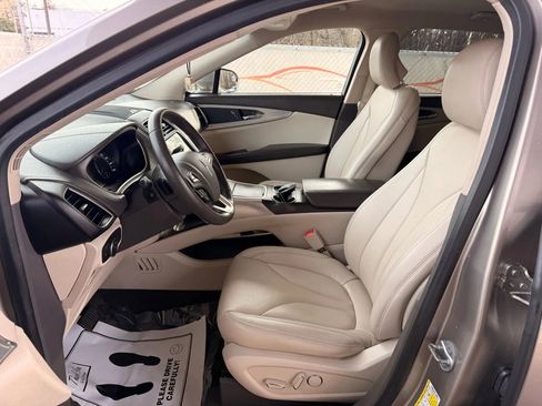 Used 2018 Lincoln MKX Premiere image 15